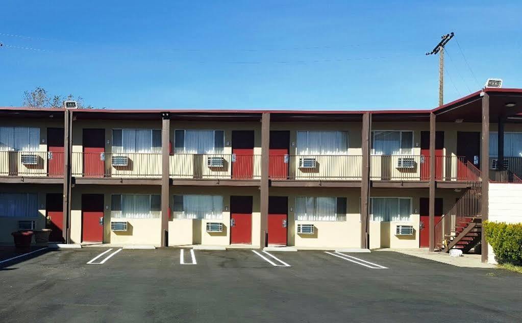 Red Roof Inn โมฮาวี ภายนอก รูปภาพ